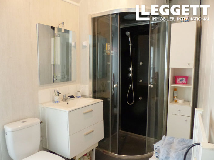 Image No.8-3 Bed House for sale