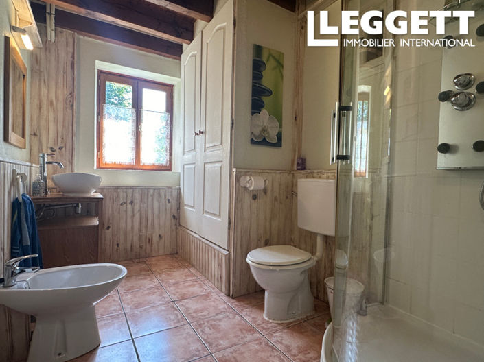 Image No.8-4 Bed House for sale