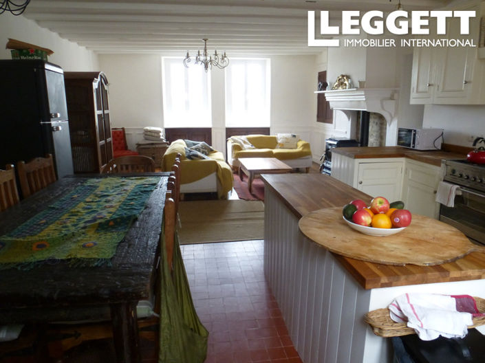 Image No.10-3 Bed House for sale