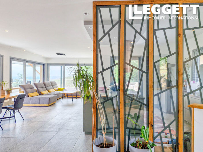 Image No.4-4 Bed House for sale