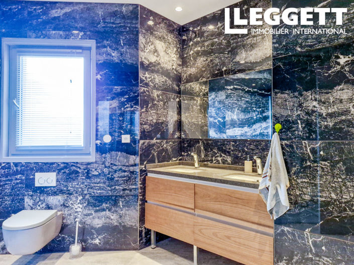 Image No.9-4 Bed House for sale