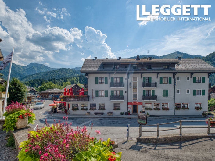 Image No.9-22 Bed Commercial for sale