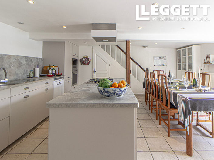 Image No.2-5 Bed House for sale