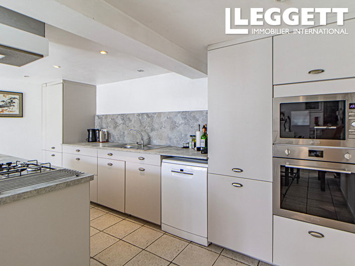 Image No.3-5 Bed House for sale