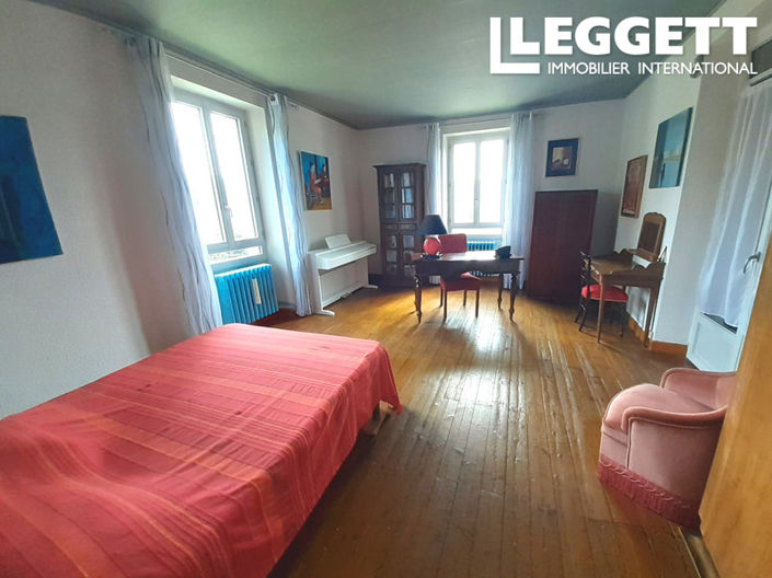 Image No.5-5 Bed House for sale