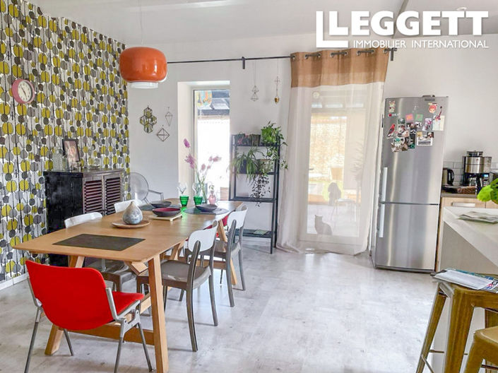 Image No.8-7 Bed House for sale