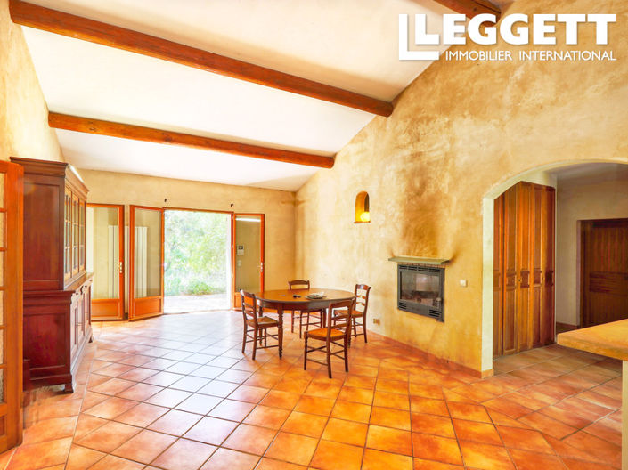 Image No.6-4 Bed House for sale