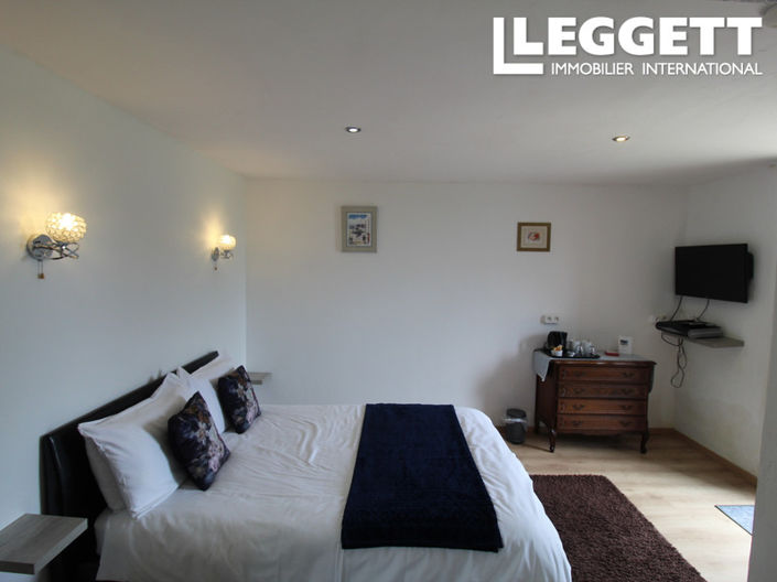 Image No.9-9 Bed House for sale