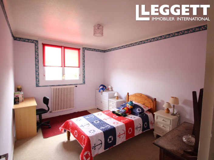 Image No.6-5 Bed House for sale