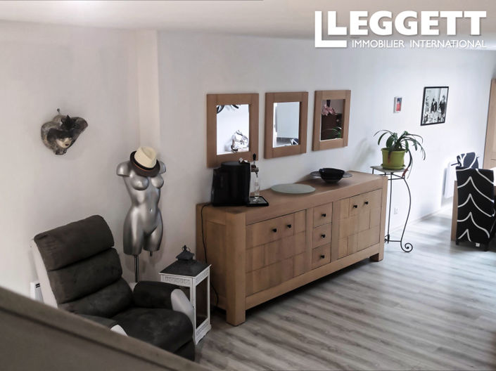 Image No.8-4 Bed House for sale