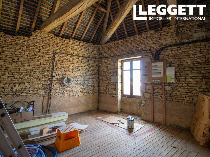 Image No.10-2 Bed House for sale