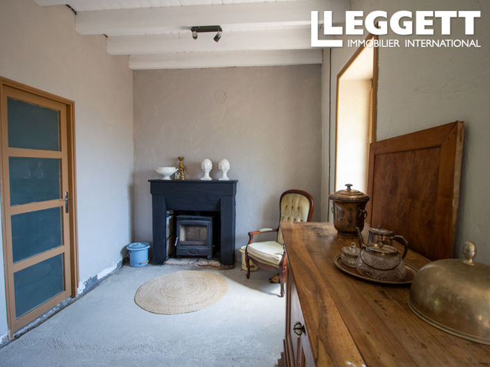 Image No.5-2 Bed House for sale