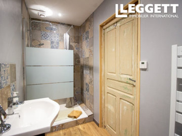 ahr0chm6ly9jzg4uagvzdglhlmltbw8vaw1hz2uvvevom