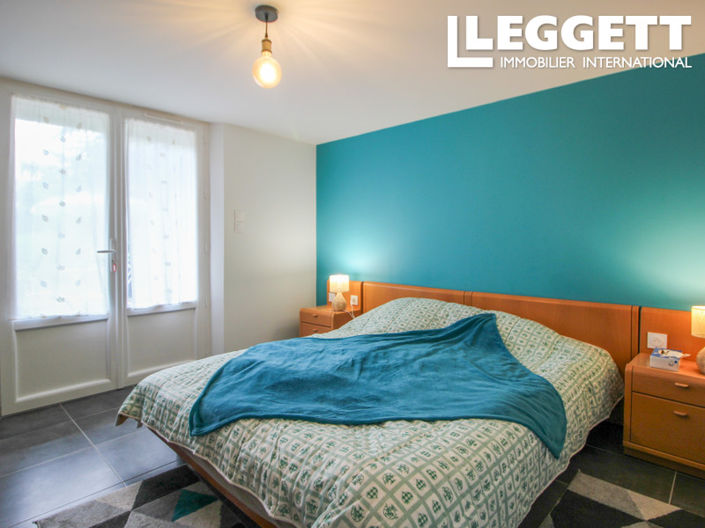 Image No.3-4 Bed House for sale