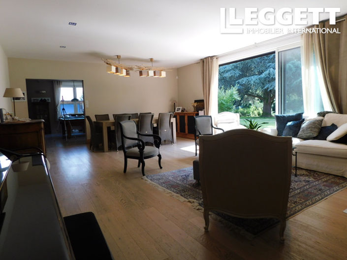 Image No.5-5 Bed House for sale