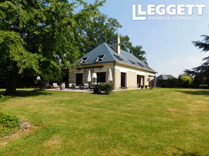 Image No.8-5 Bed House for sale