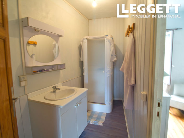 Image No.8-3 Bed House for sale