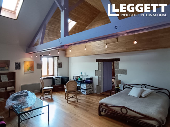 Image No.10-4 Bed House for sale