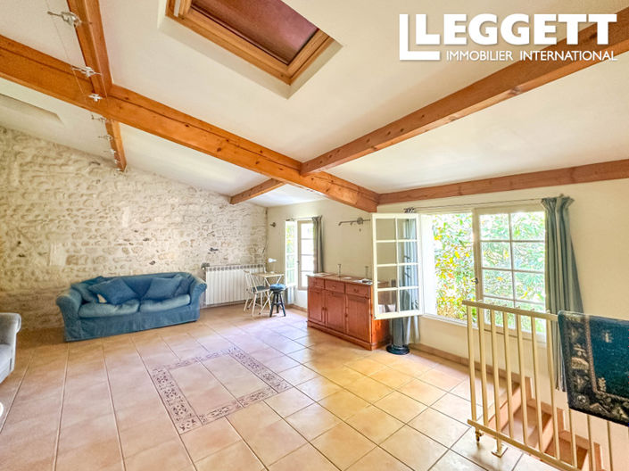 Image No.7-5 Bed House for sale