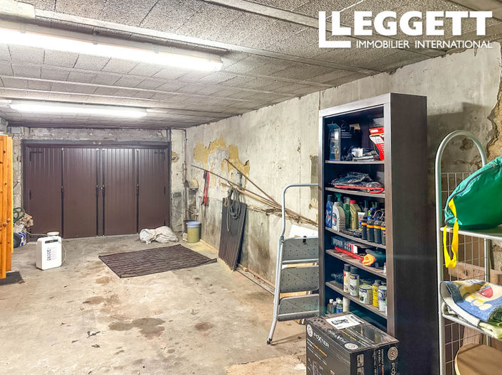 Image No.9-5 Bed House for sale