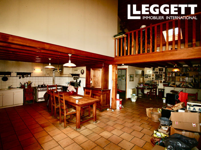 Image No.2-5 Bed House for sale