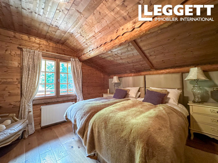 Image No.7-5 Bed House for sale