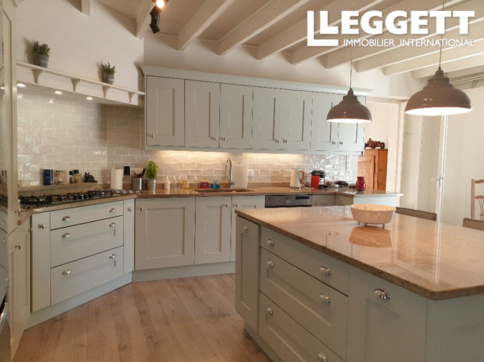 Image No.4-5 Bed House for sale