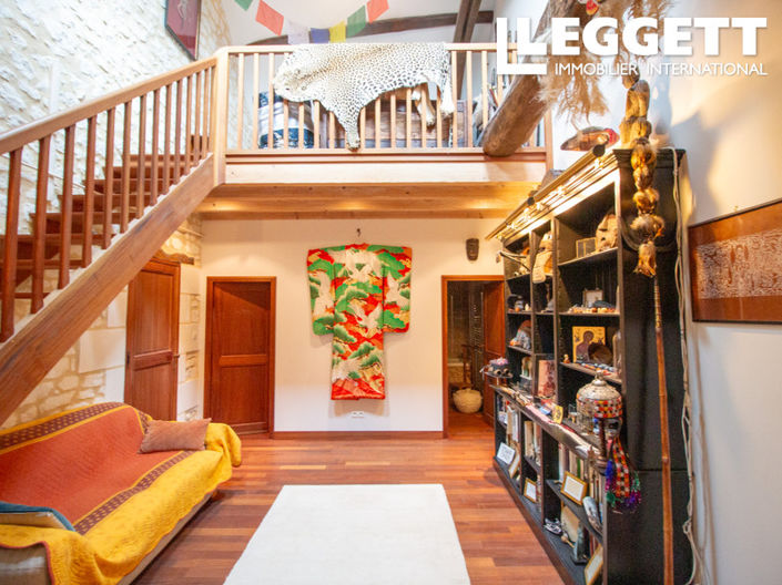 Image No.6-6 Bed House for sale