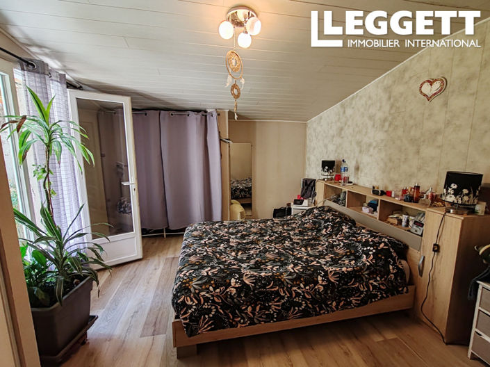 Image No.6-4 Bed House for sale