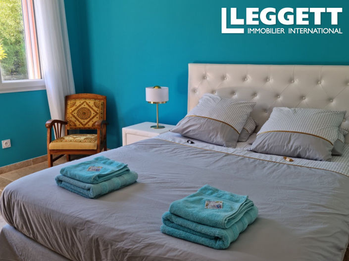 Image No.9-5 Bed House for sale