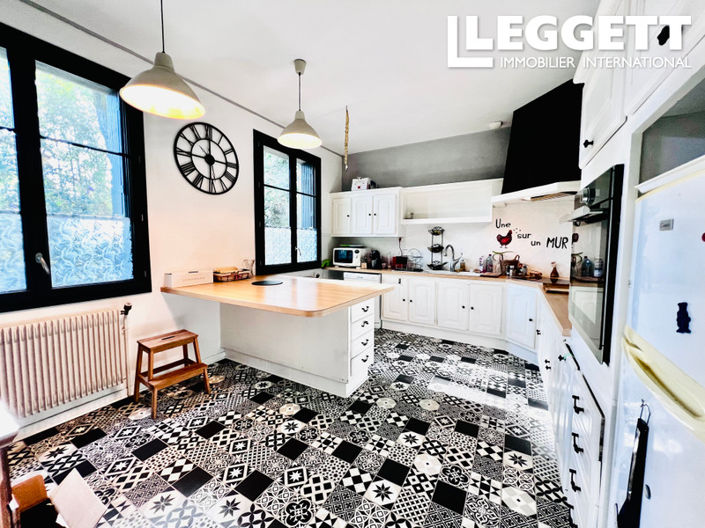 Image No.4-5 Bed House for sale