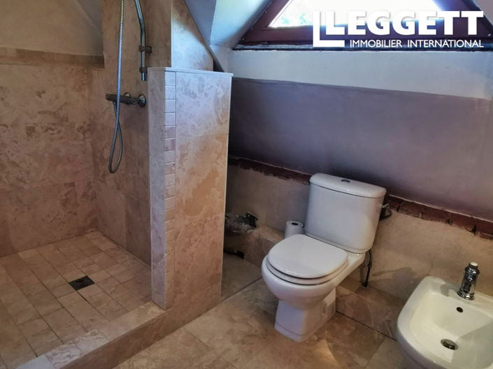 Image No.10-4 Bed House for sale