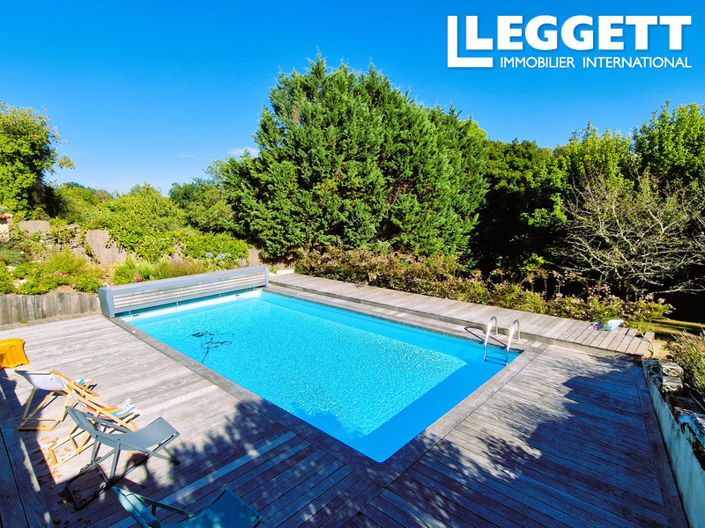 Image No.2-5 Bed Chateaux for sale