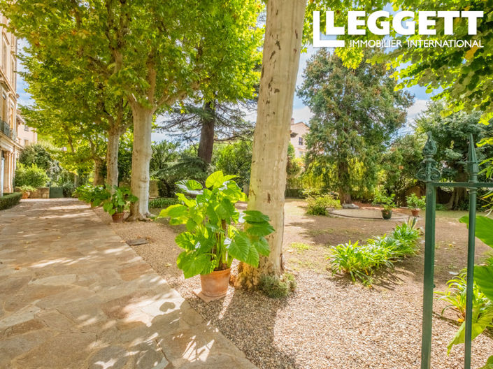 Image No.10-8 Bed House for sale