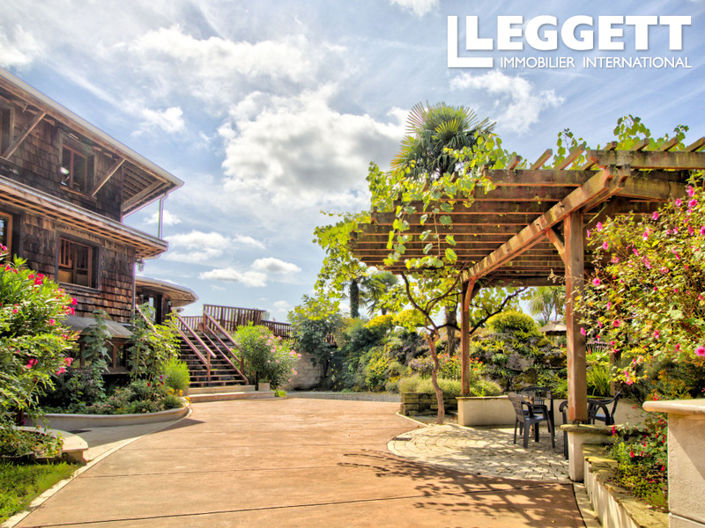 Image No.4-30 Bed Chateaux for sale