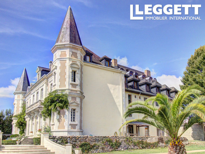 Image No.7-30 Bed Chateaux for sale