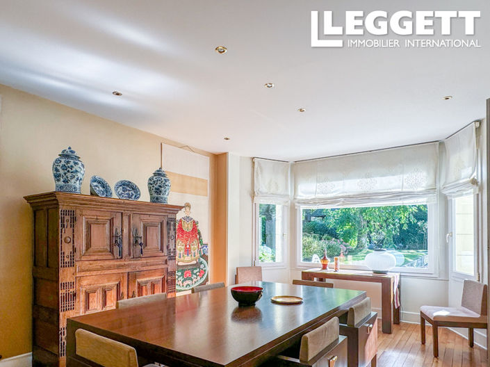 Image No.3-4 Bed House for sale