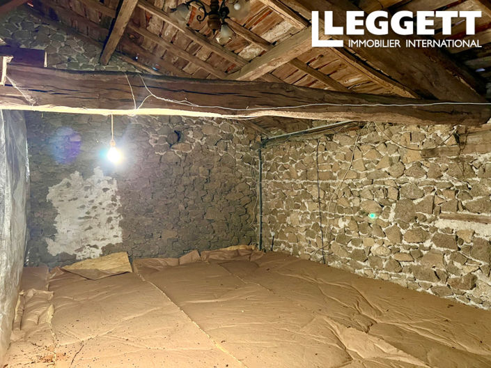 Image No.10-3 Bed House for sale