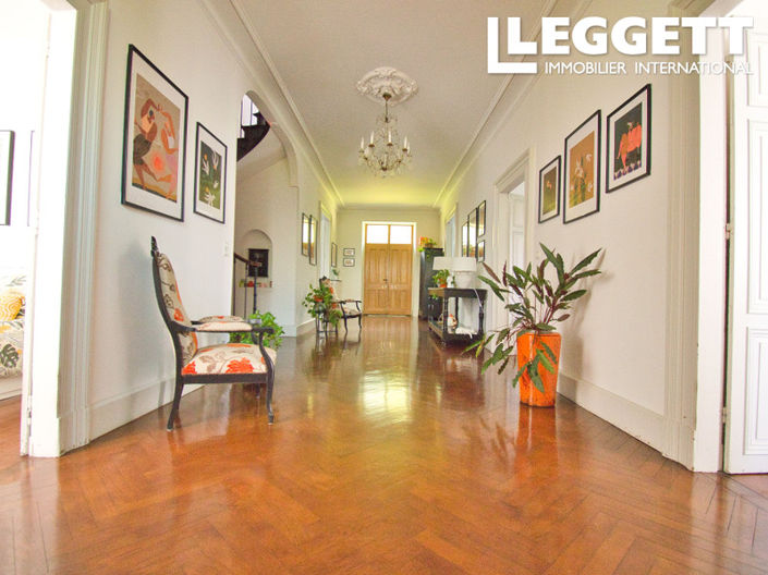 Image No.3-5 Bed House for sale