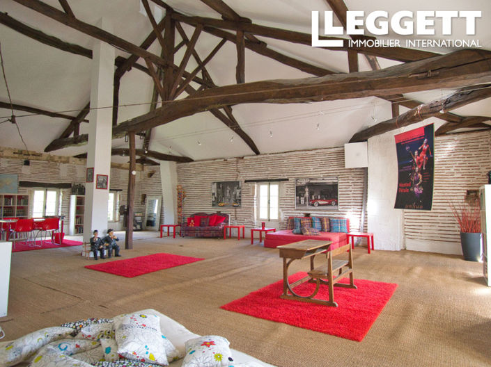 Image No.9-5 Bed House for sale