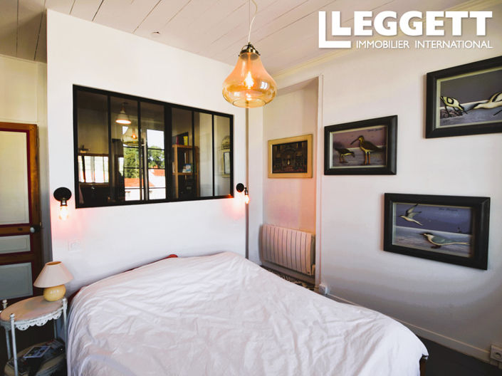 Image No.10-2 Bed House for sale