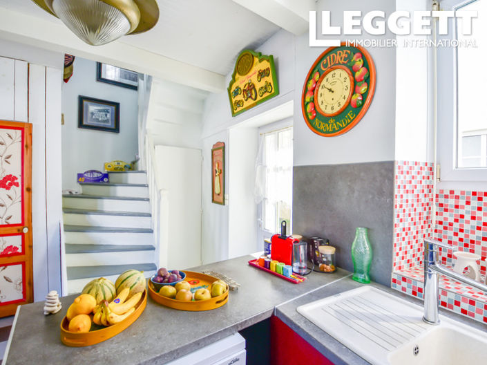 Image No.6-2 Bed House for sale