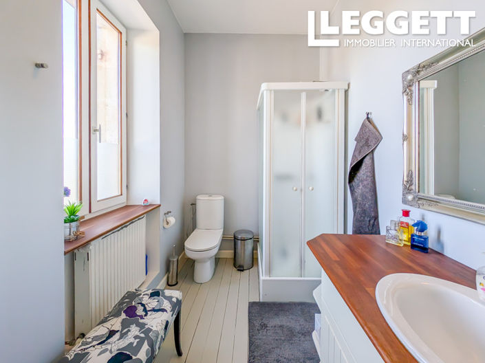 Image No.8-9 Bed House for sale