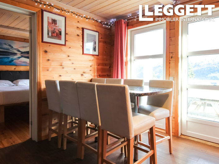 Image No.6-4 Bed House for sale