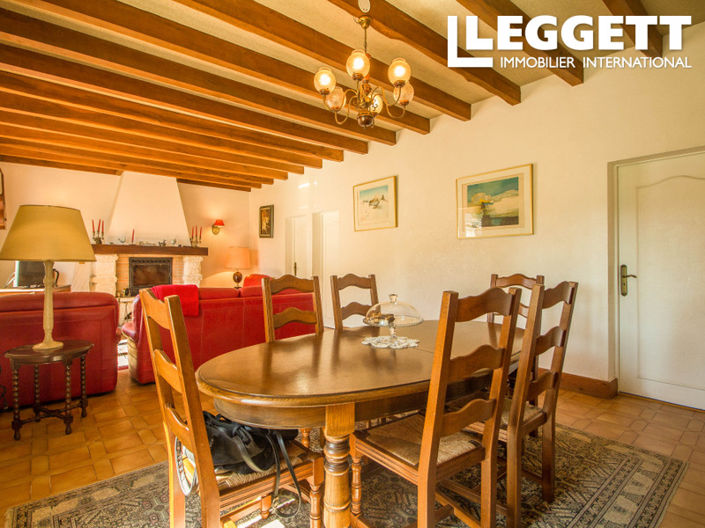 Image No.7-5 Bed House for sale