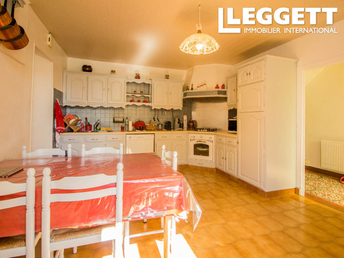 Image No.8-5 Bed House for sale