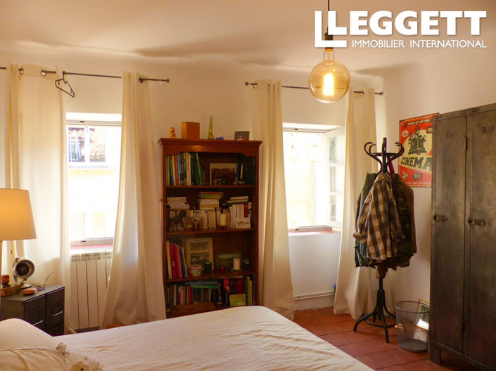 Image No.8-3 Bed House for sale