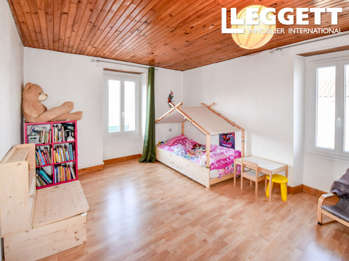 Image No.9-3 Bed House for sale