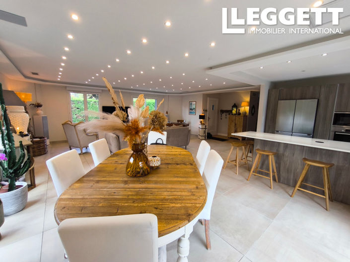 Image No.3-5 Bed House for sale