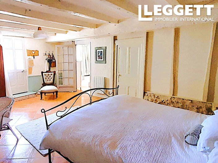 Image No.8-4 Bed House for sale